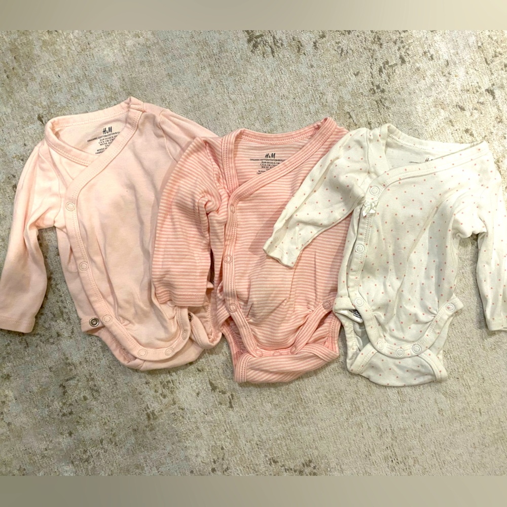 H&M baby onesie set